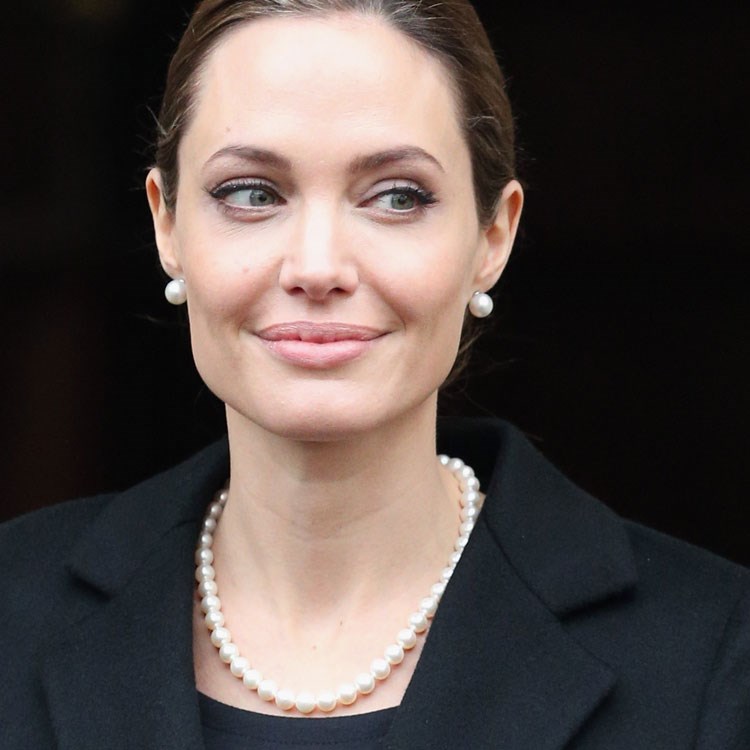 Angelina Jolie'nin mücevherlerine ne olacak?