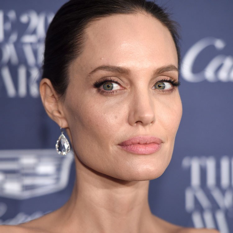Angelina Jolie'nin mücevherlerine ne olacak?