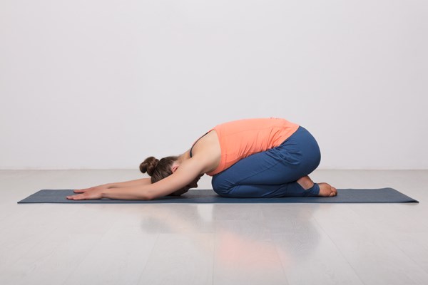 Bel ağrılarınıza iyi gelecek 7 yoga hareketi