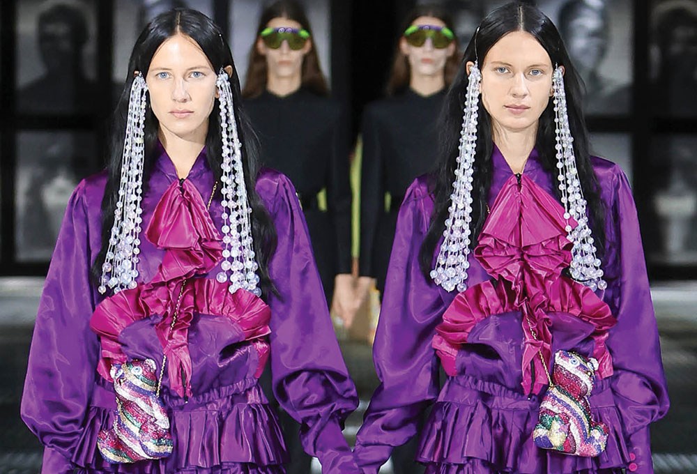 Gucci, İlkbahar/Yaz 2023 koleksiyonunu ikiz modellerle tanıttı