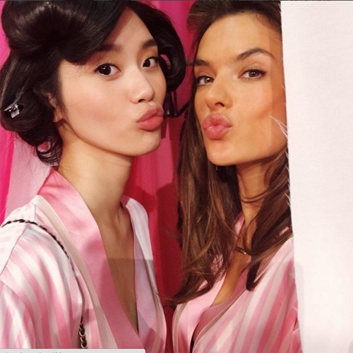 Yeni yılın habercisi Victoria's Secret defilesi