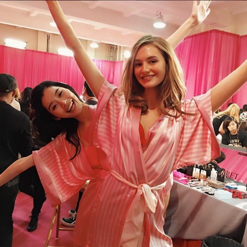 Yeni yılın habercisi Victoria's Secret defilesi