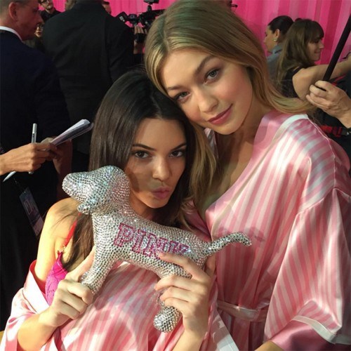 Yeni yılın habercisi Victoria's Secret defilesi