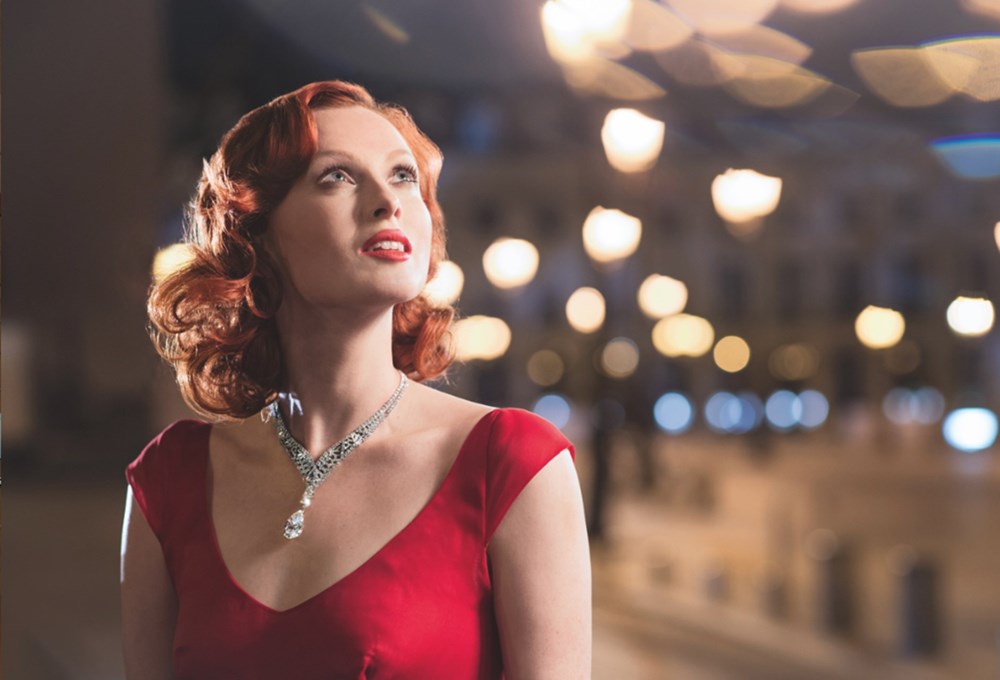 Cartier ışıltısı Karen Elson'la buluştu