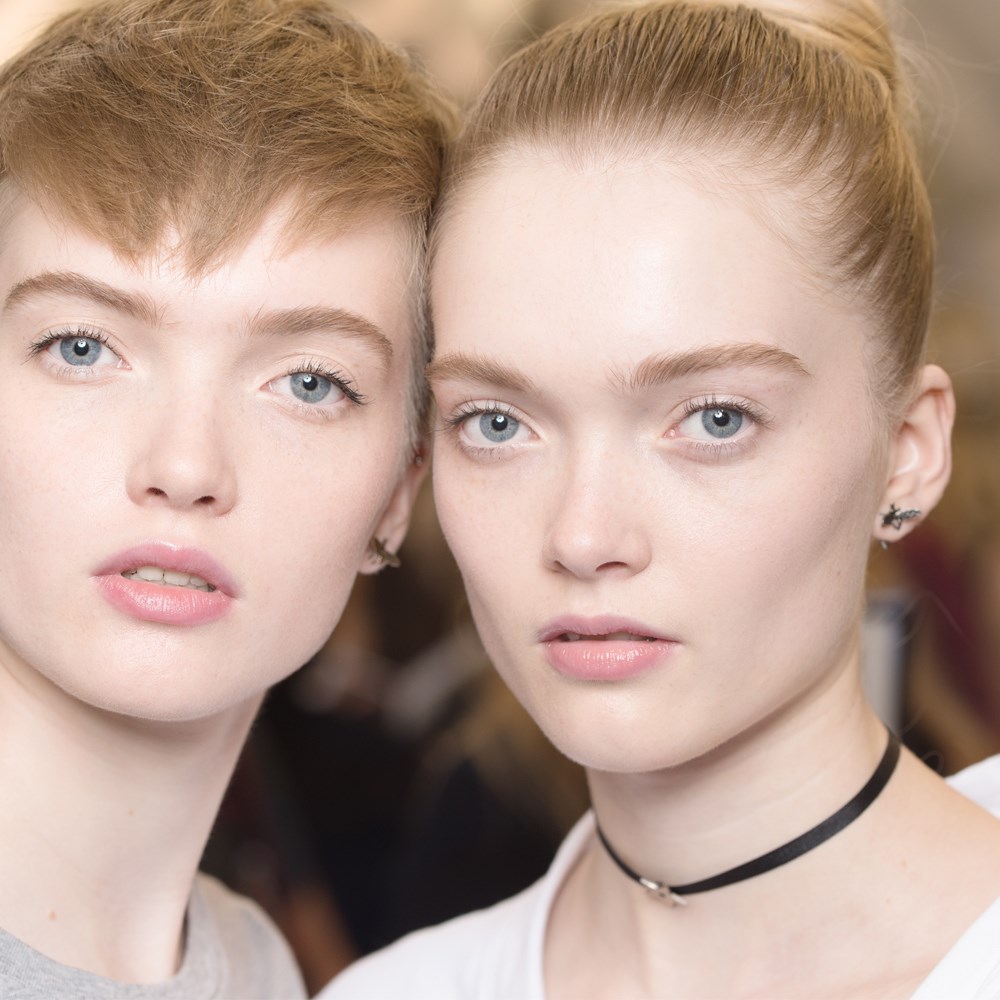 buse terim dior ile yok gibi makyajin