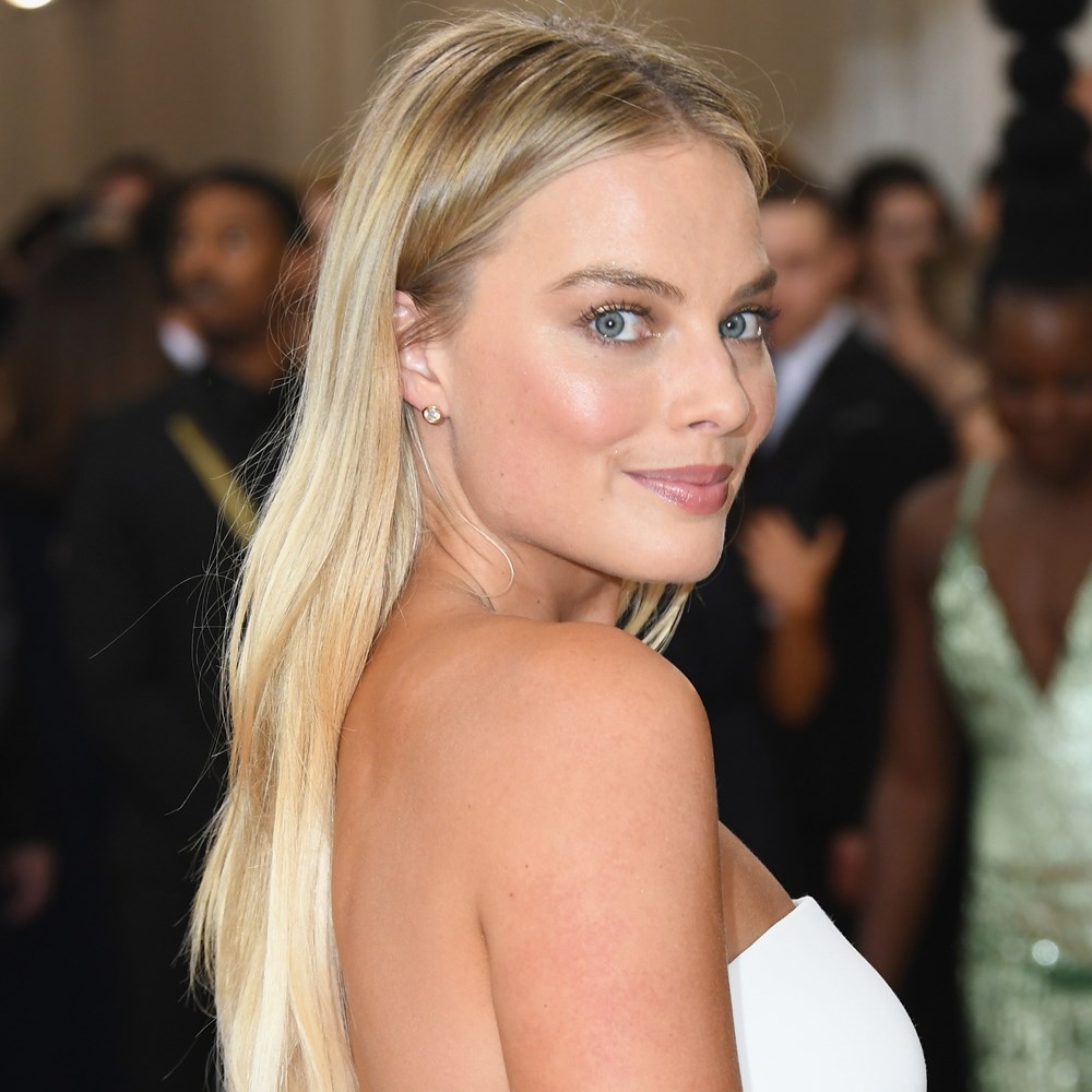 Margot Robbie evlendi