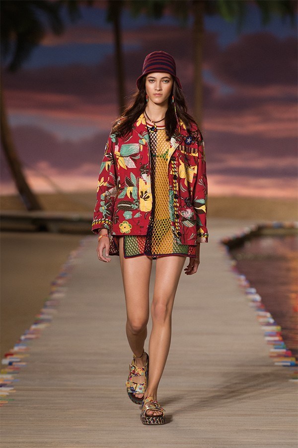 Tommy Hilfiger yazı şimdiden getirdi