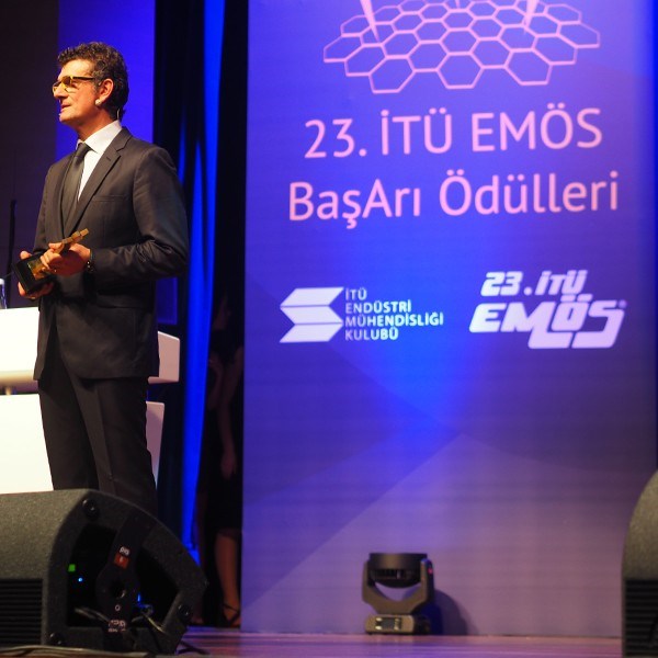 Yılın Blogger’ı Buse Terim