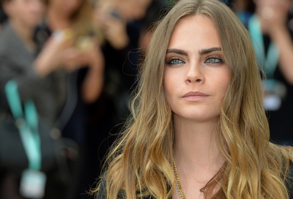 Cara Delevingne Facebook'a tepkili