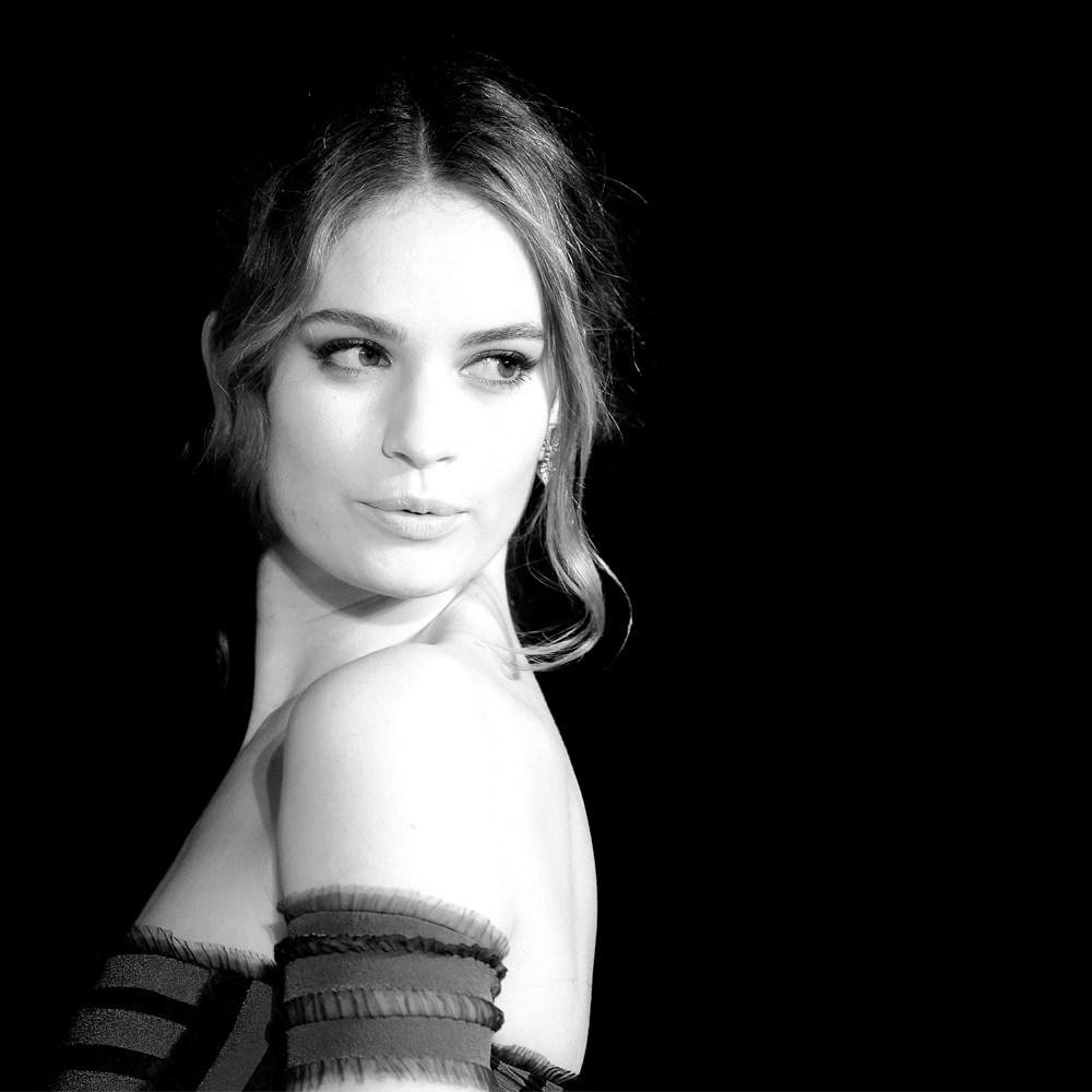 Yeni stil ikonu: Lily James