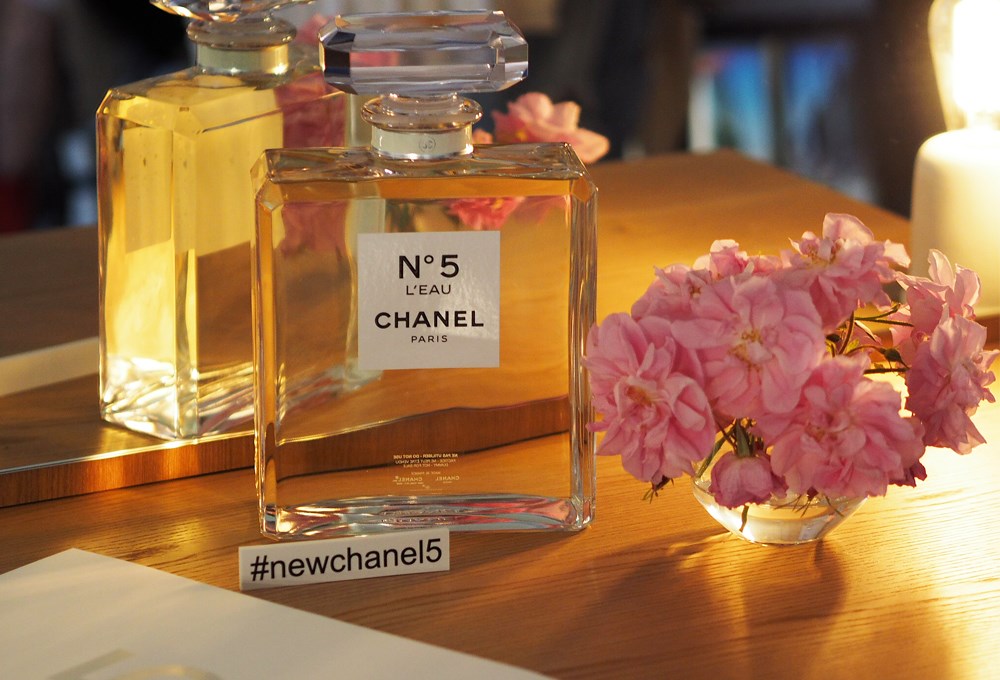 Buse Terim Fransa'da yeni Chanel No.5'i keşfediyor