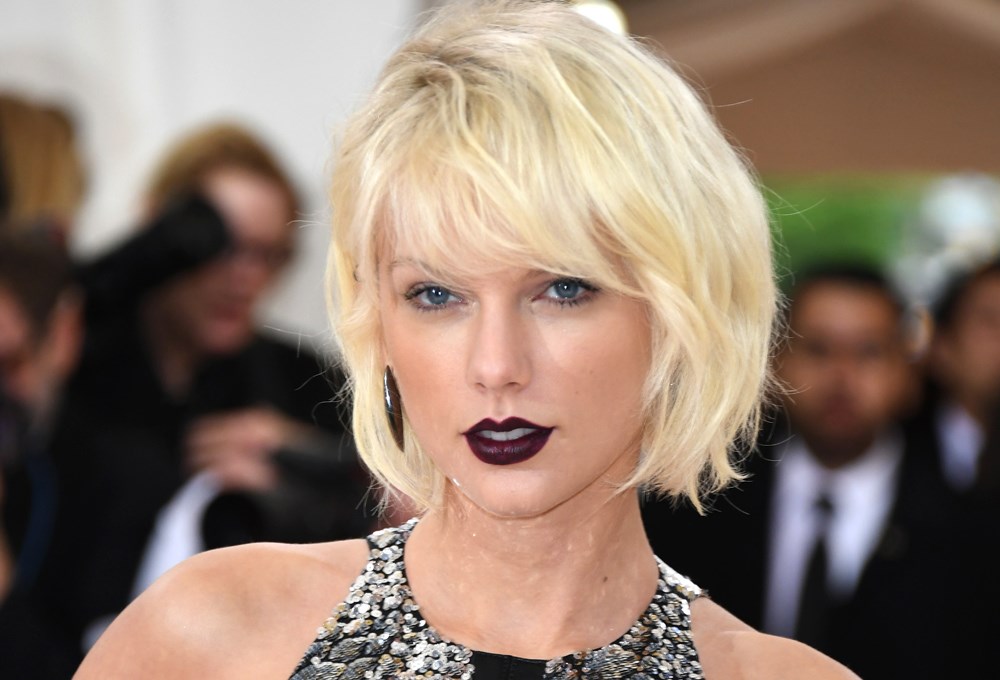 Taylor Swift'ten mezuniyet stili