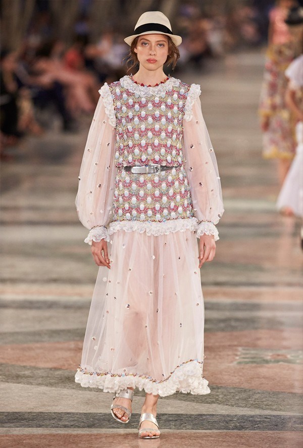 Chanel Cruise 2016-17