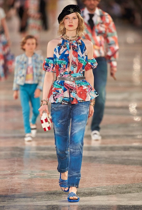 Chanel Cruise 2016-17