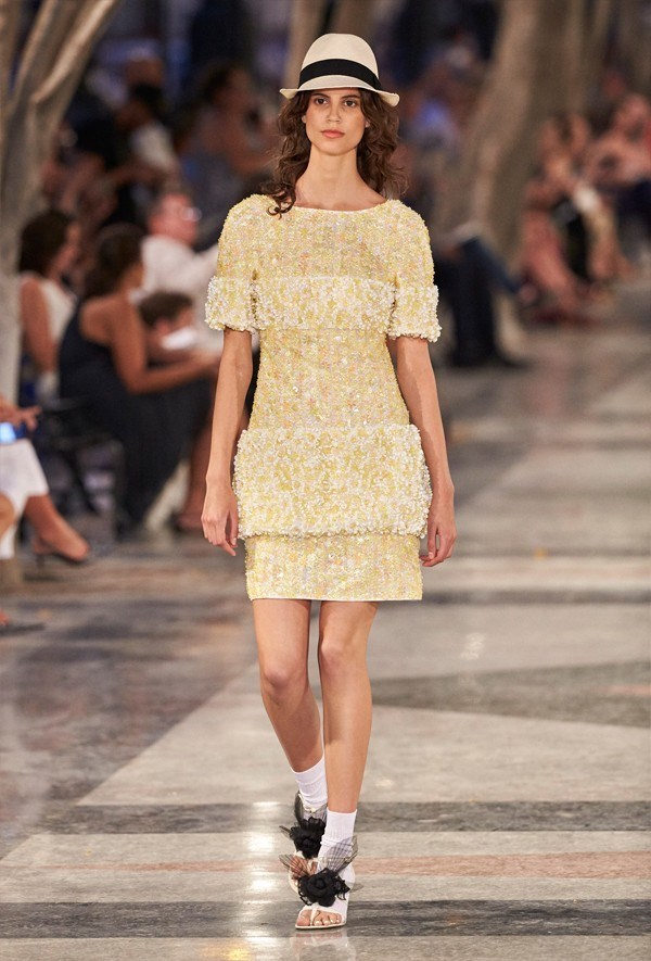 Chanel Cruise 2016-17