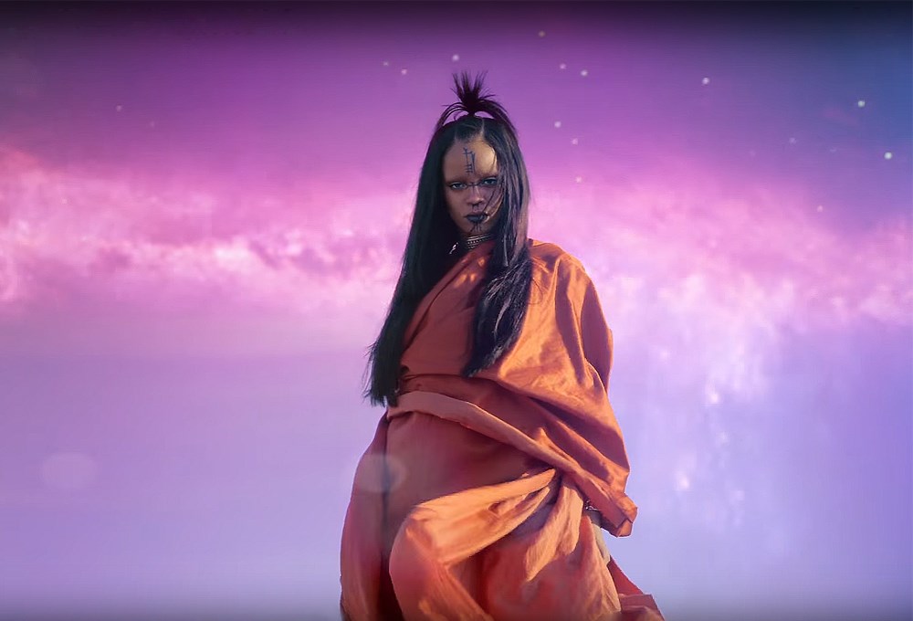 Rihanna'dan uzay çağı