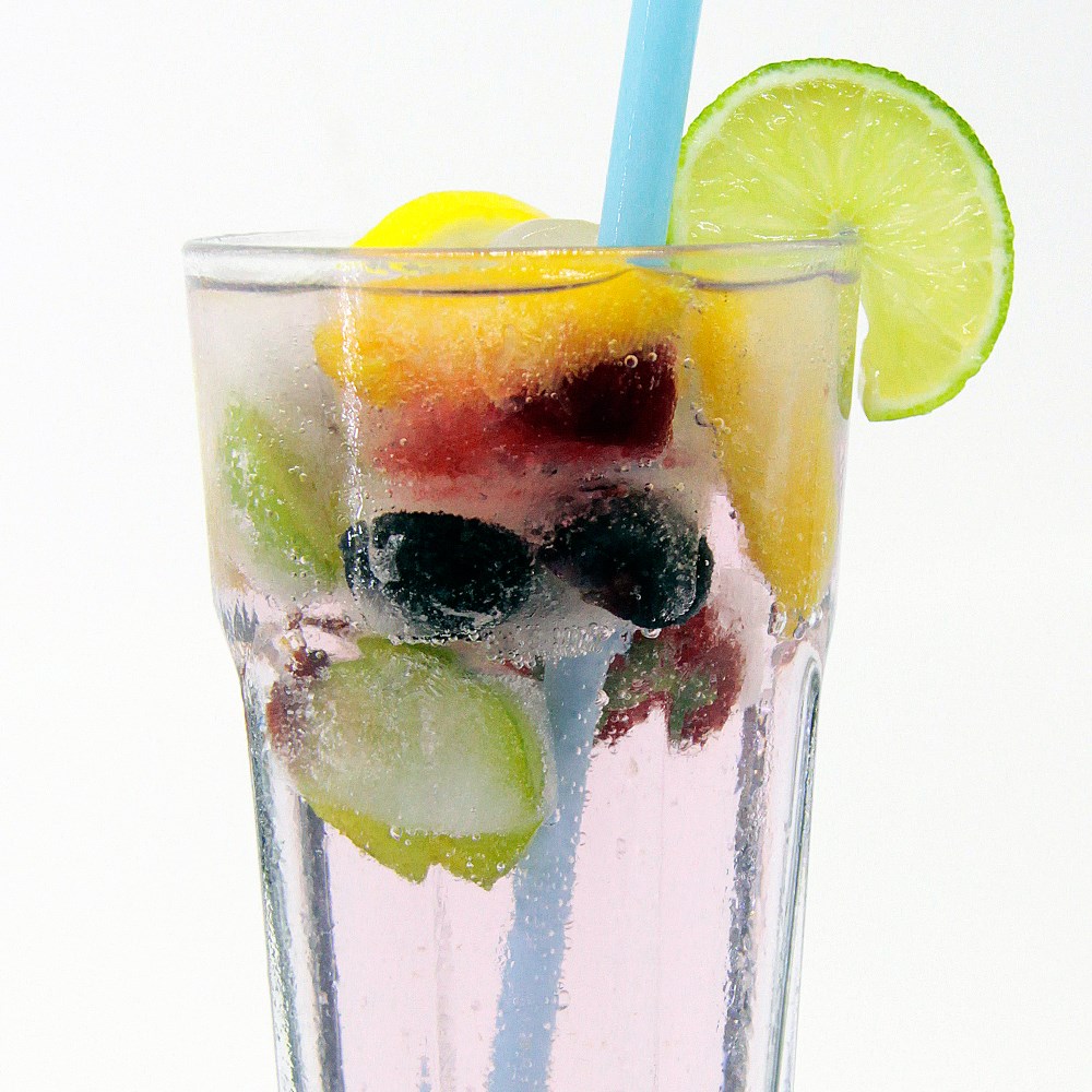 Serinleten bir tarif: Meyveli buzlu soda
