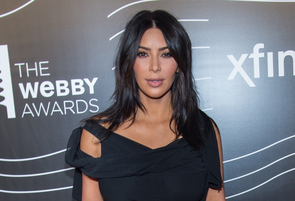 Kim Kardashian'dan 'kalça estetiği' iddialarına yanıt