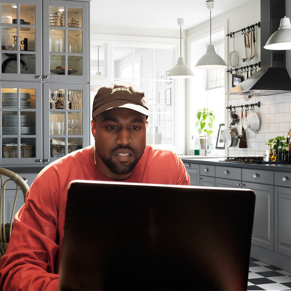 Kanye West'in yeni hedefi Ikea!