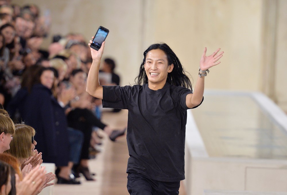 Alexander Wang x Adidas koleksiyonunun fotoğrafları internete sızdı