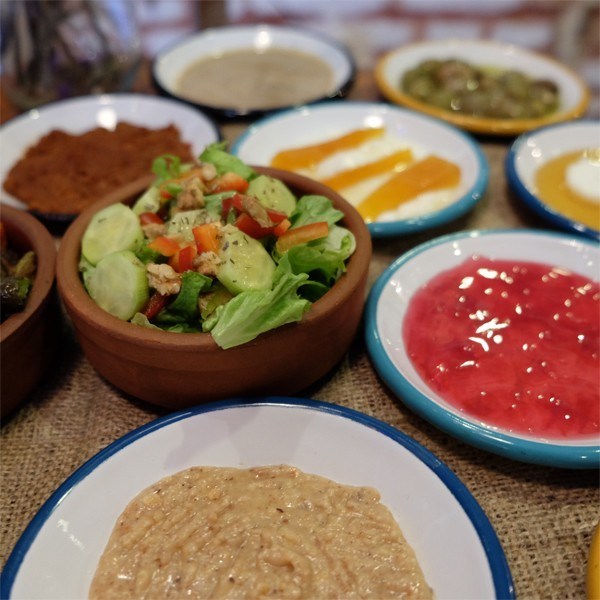 Galata’da Pazar kahvaltısı
