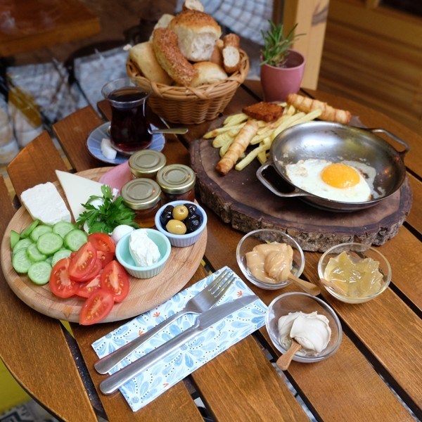 Çengelköy'de Pazar kahvaltısı