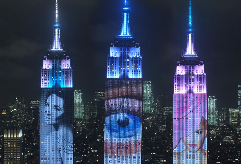 New York'un ışıkları ikonları ağırlıyor