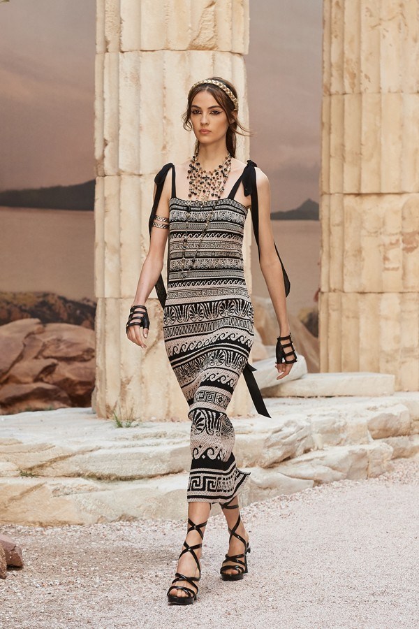 Chanel Cruise 2017-18