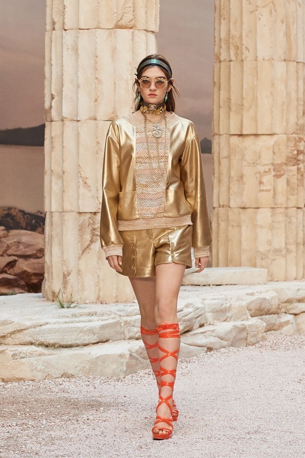 Chanel Cruise 2017-18