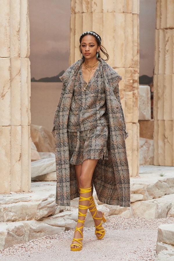Chanel Cruise 2017-18
