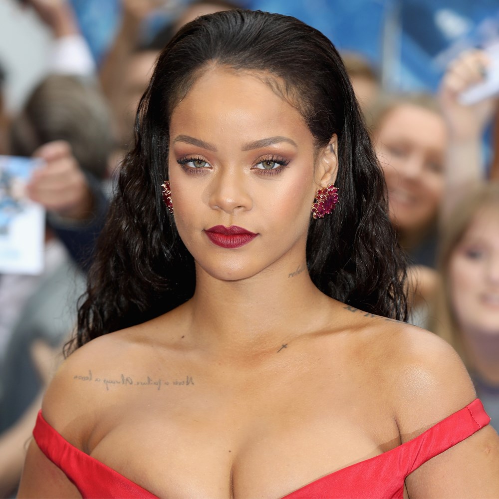 Rihanna'dan 'saray' stili