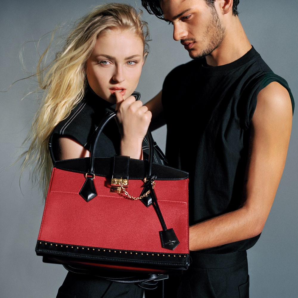 Louis Vuitton'un yıldızı Sansa