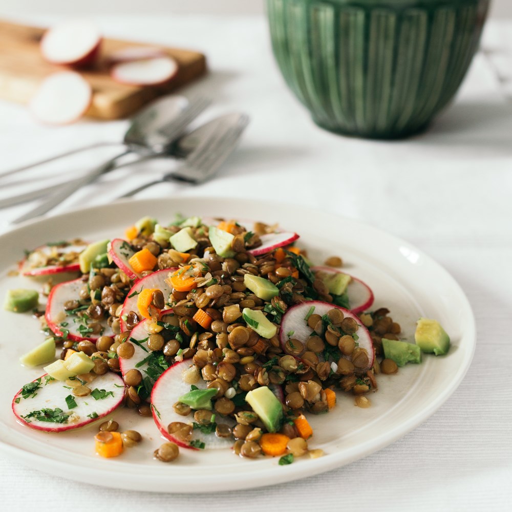 Avokadolu mercimek salatası