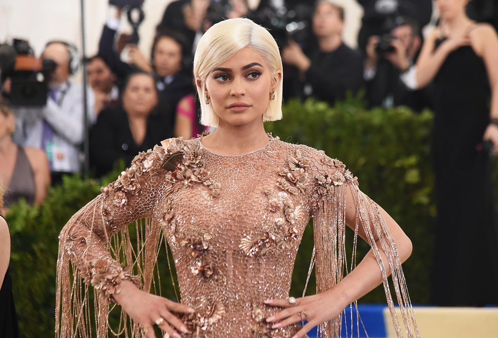 Kylie Jenner'dan bebek sürprizi