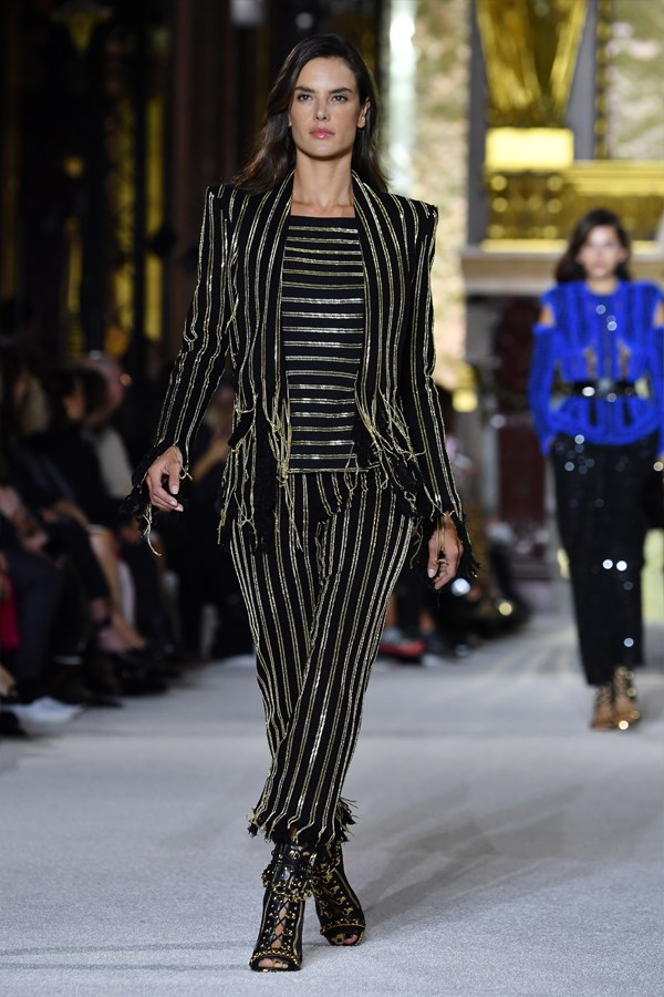 Paris'te Balmain rüzgarı