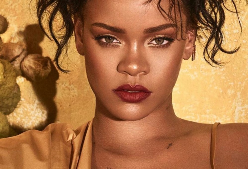Rihanna yeni kampanyasında başrolde