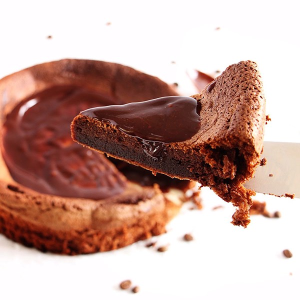 Espressolu bol çikolatalı glutensiz kek