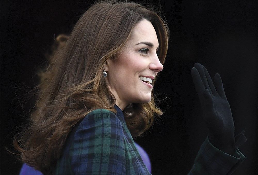 Kate Middleton'dan İskoçya'da ekoseli görünüm