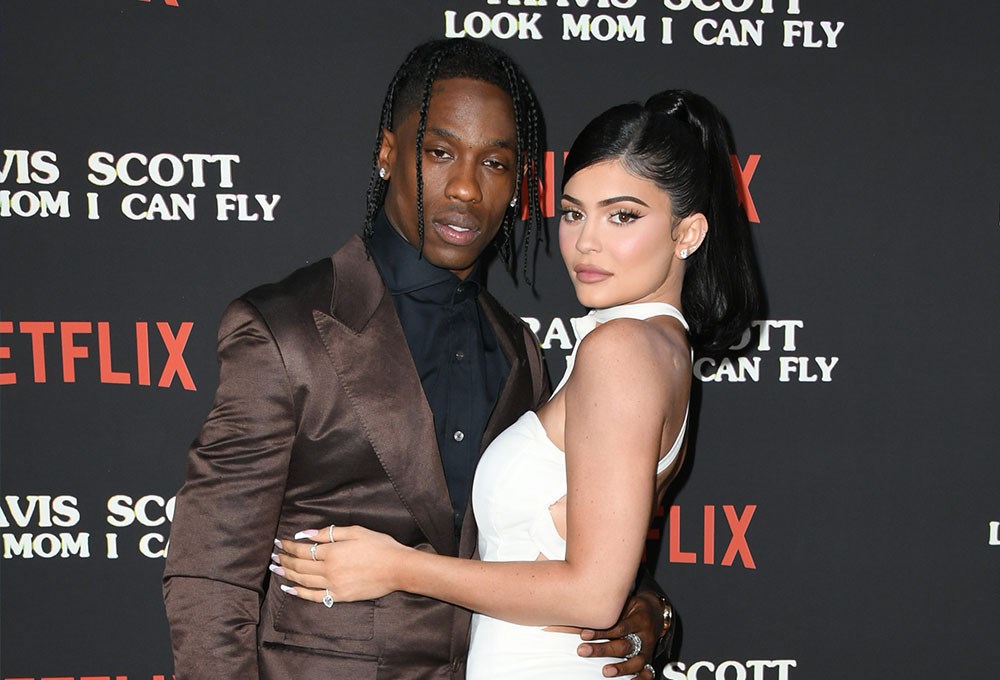 Travis Scott ve Kylie Jenner'ın gala pozu