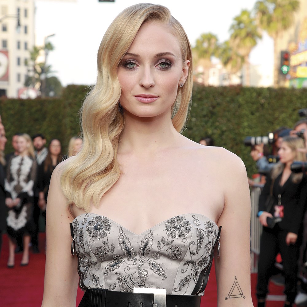 Sophie Turner'ın yeni dizisi: Survive