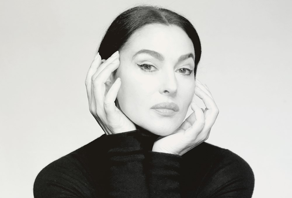 Monica Bellucci’yi tiyatro sahnesinde izlemek ister misiniz?