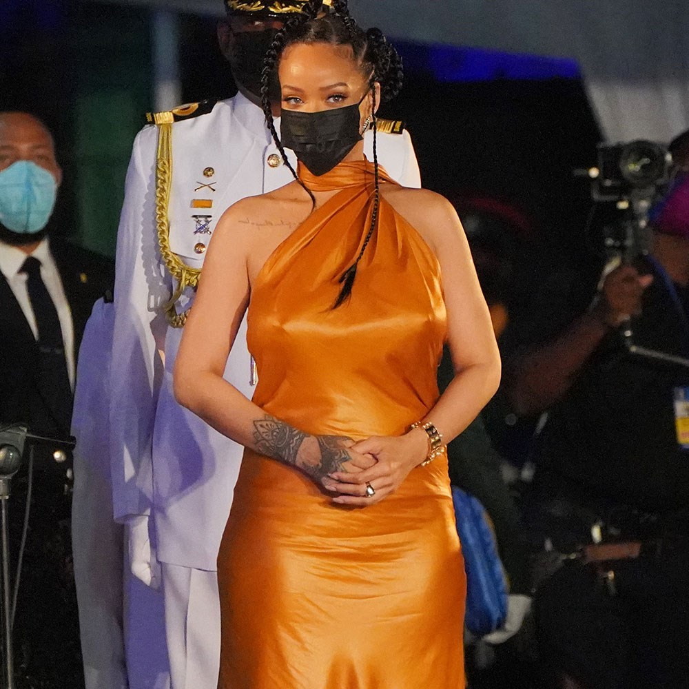 Rihanna ‘ulusal kahraman’ ilan edildi