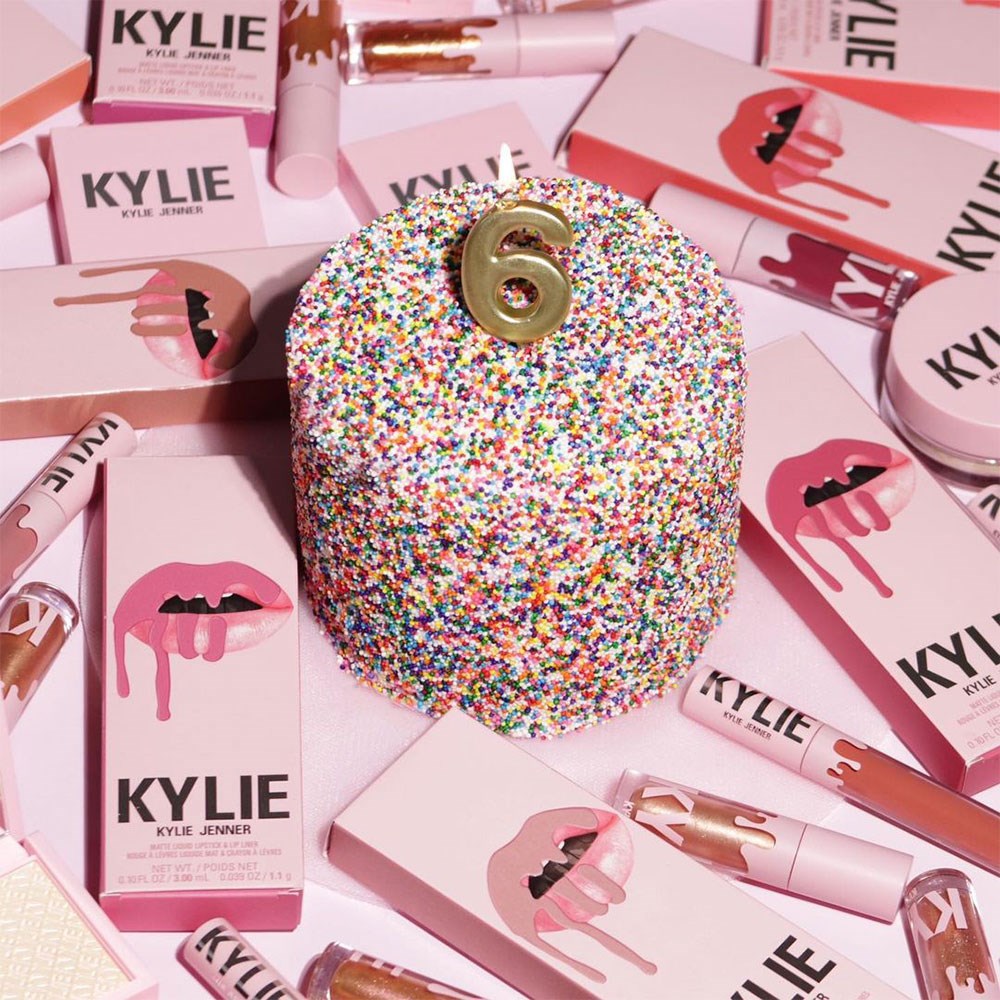 Kylie Jenner, kozmetik markasının 6. yılını kutladı