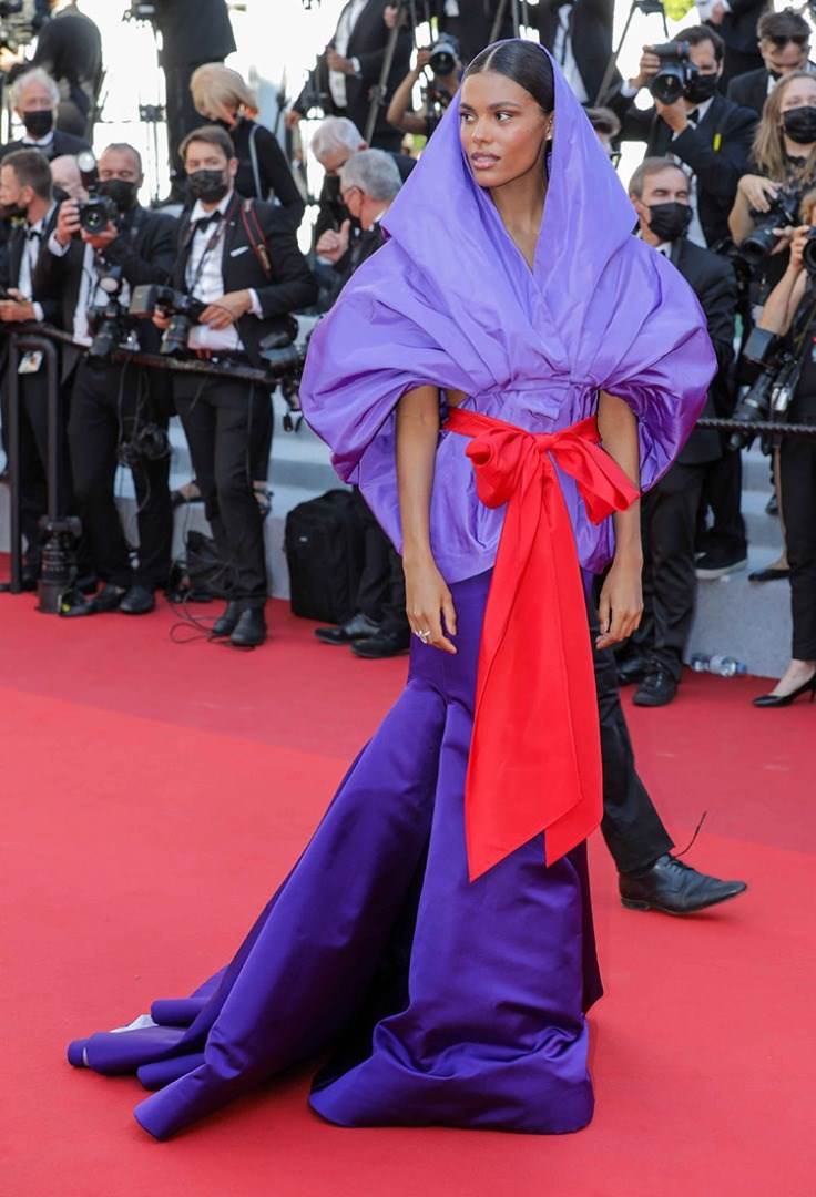 Cannes Film Festivali'nde kırmızı halı şıklığı