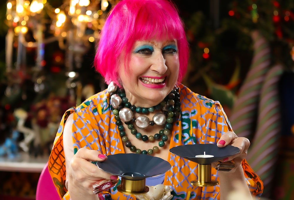 Moda tasarımcısı Zandra Rhodes, IKEA için özel bir koleksiyon hazırladı