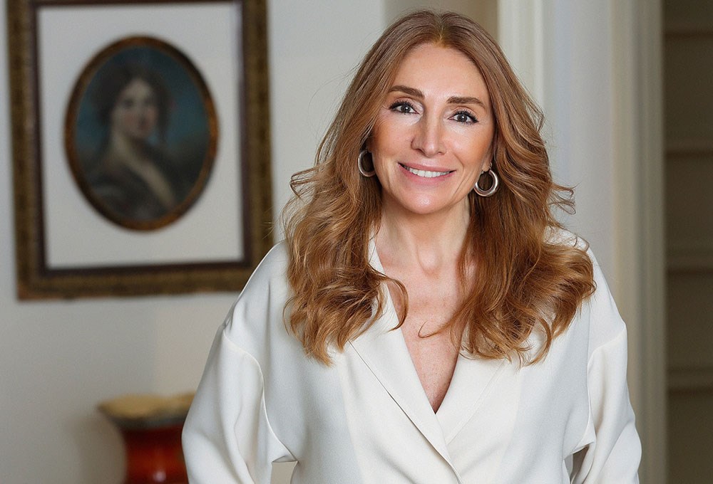 Dilek Hanif, 10 gencin tasarımını koleksiyona dönüştürüyor