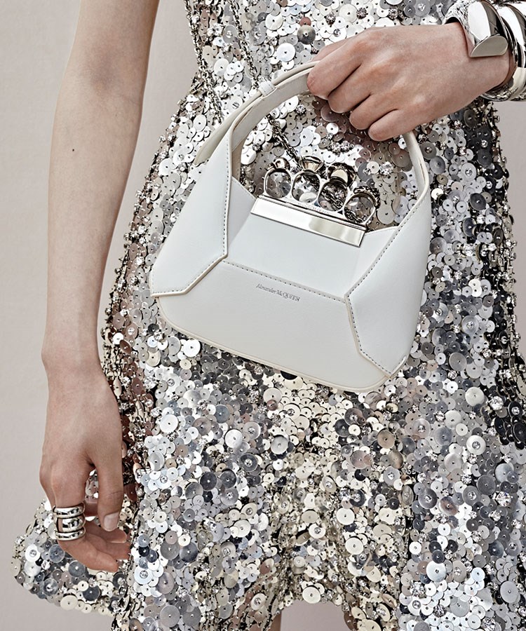 Alexander McQueen'den iki yeni çanta