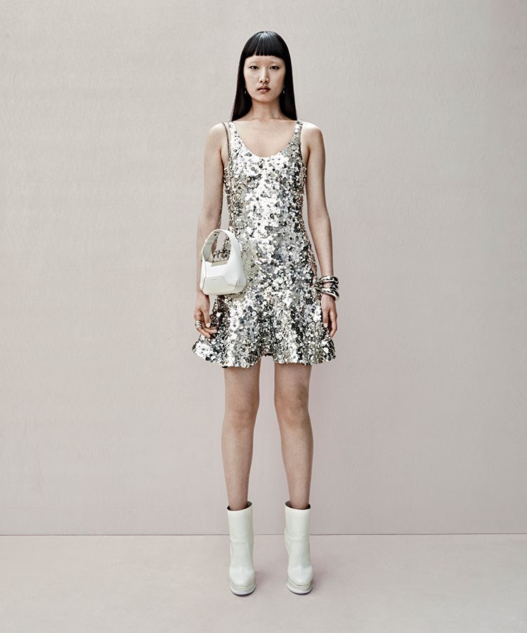 Alexander McQueen'den iki yeni çanta