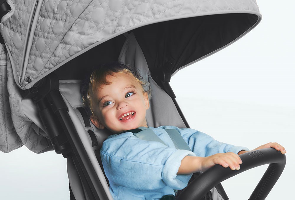 Baby Dior’dan miniklere özel bebek arabası