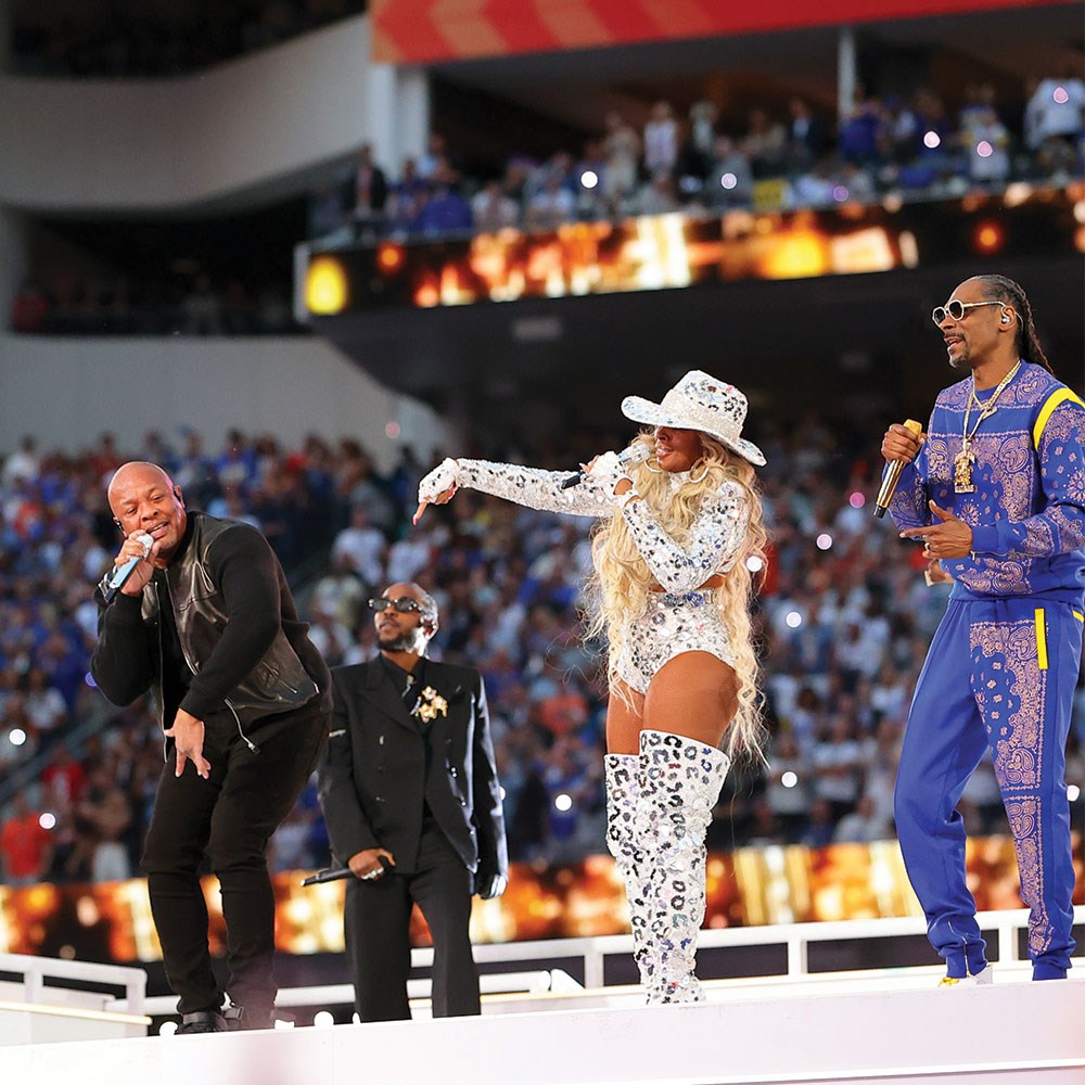 Super Bowl Halftime Show, rap müzik şöleni ve ünlüler geçidine sahne oldu